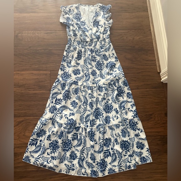 Floral and Patterned Dresses Bundle - M/L, 8-10-12 - Picture 4 of 5